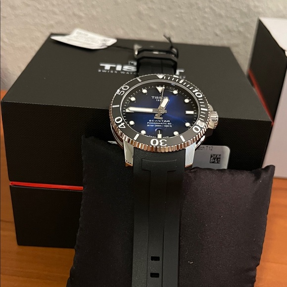 Tissot Seastar 1000 Black and Blue Watch - Picture 4 of 7